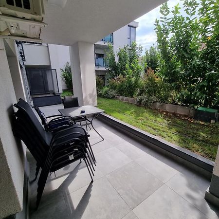 Apartament Superb In Regim Hotelier- Arad Plaza Buitenkant foto