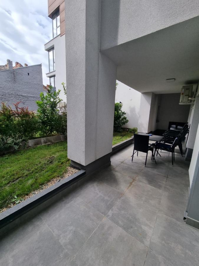 Apartament Superb In Regim Hotelier- Arad Plaza Buitenkant foto